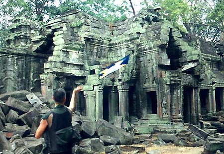 camb01_angkor501ks.jpg (51374 Byte)